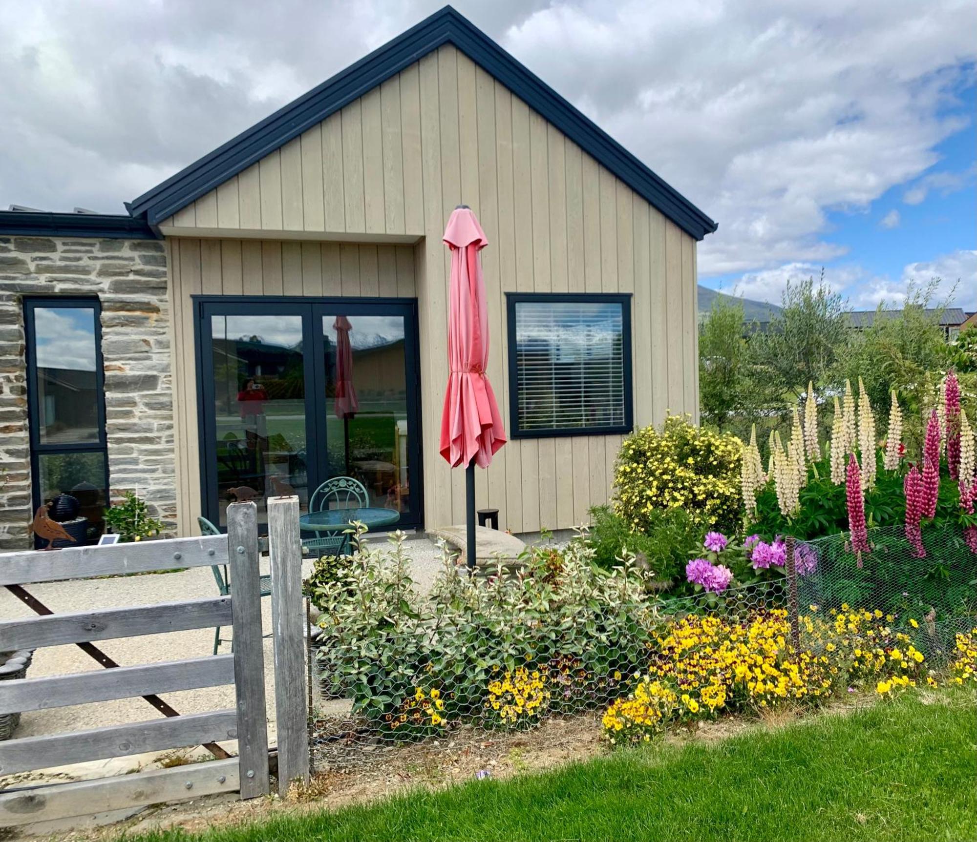 Alpine Abode Villa Wanaka Dış mekan fotoğraf